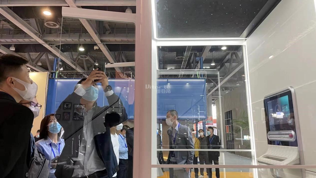 維亞帝家用電梯展臺現(xiàn)場.jpg